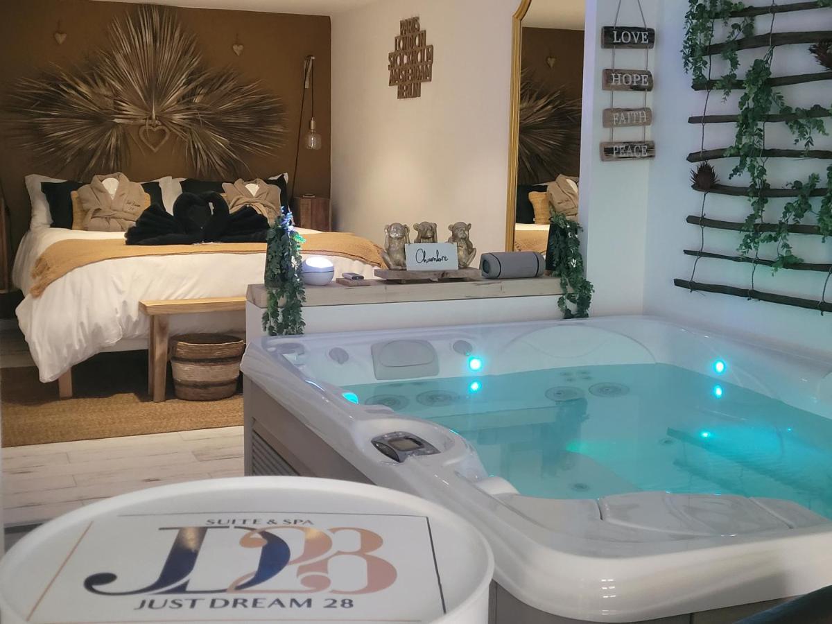 סיס-פור-לה-פלאז' Suite & Spa Just Dream 28 מראה חיצוני תמונה