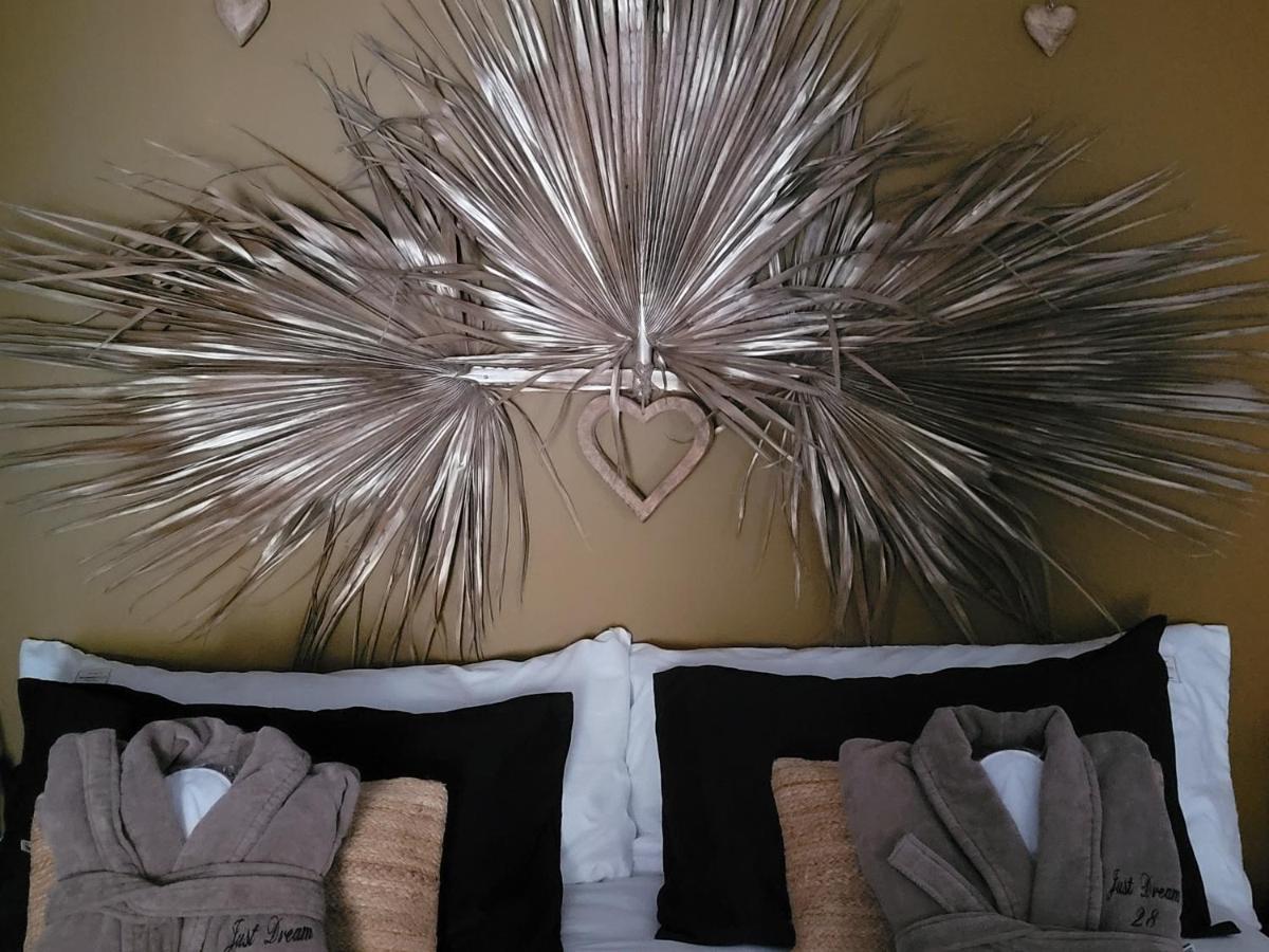 סיס-פור-לה-פלאז' Suite & Spa Just Dream 28 מראה חיצוני תמונה