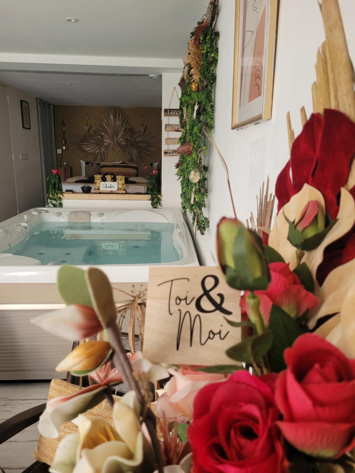 סיס-פור-לה-פלאז' Suite & Spa Just Dream 28 מראה חיצוני תמונה